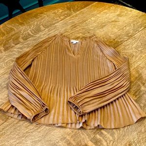 Current Air Medium metallic gold blouse